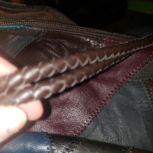 GREAT AMERICAN PATCHED LEATHER SHOULDER BAG EUC. - Picture 5 of 8